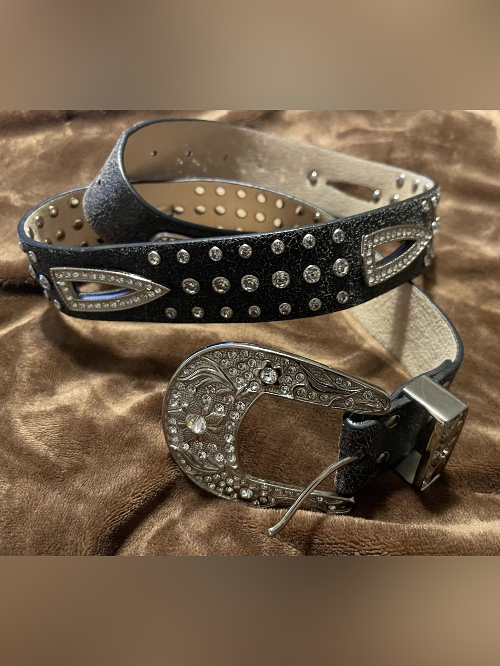 Embellished Gray Western-Style Women's Belt with Crystal Buckle